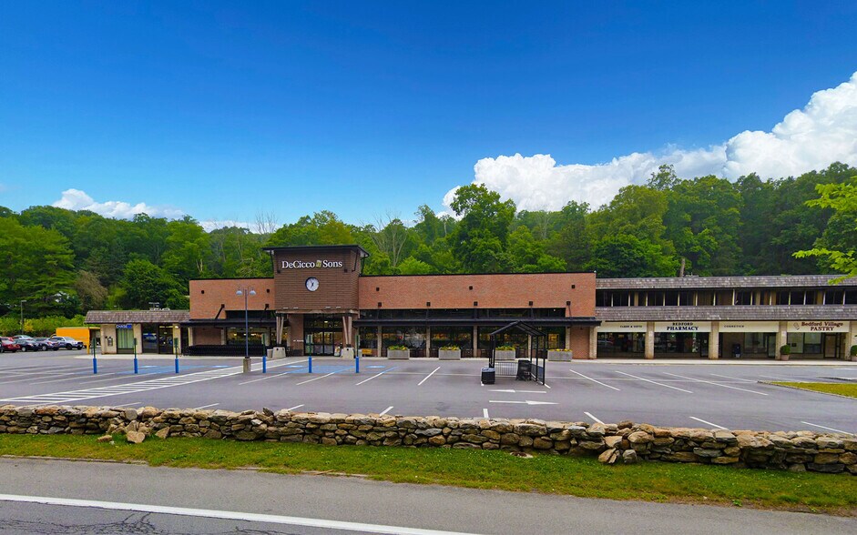 More Photos Of 420-430 Old Post Rd, Bedford Unknown For Lease