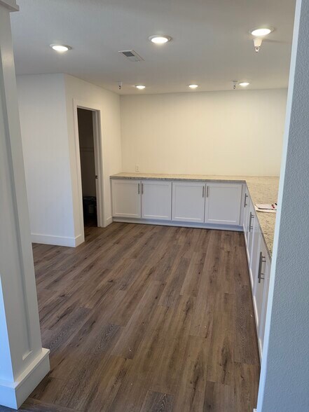 More Photos Of 3721 Mt Diablo Blvd, Lafayette Healthcare For Lease