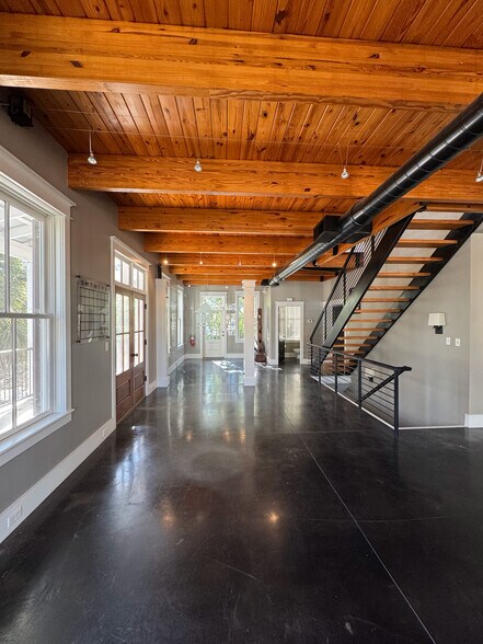 More Photos Of 19 Market, Beaufort Office For Lease