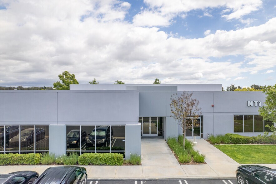 More Photos Of 9935-9959 Muirlands Blvd, Irvine Showroom For Sale