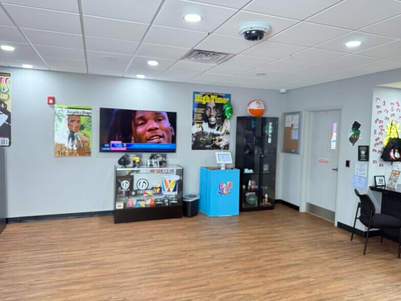 More Photos Of 1740 Atlantic Ave, Atlantic City General Retail For Lease