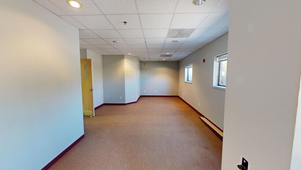 More Photos Of 725 W Fabyan Pky, Batavia Medical For Lease