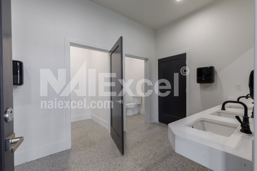 More Photos Of 84 W 1470 S S, Saint George Office For Sale