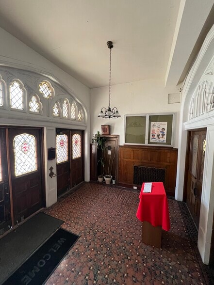 More Photos Of 5359 Lebanon Ave, Philadelphia Schools For Lease