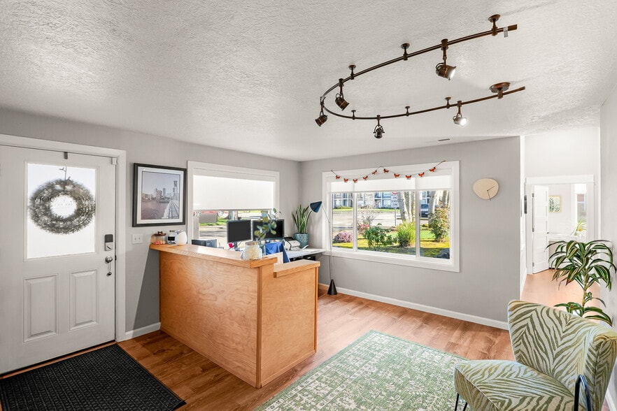 More Photos Of 22467 SW Ash St, Sherwood Office Residential For Sale