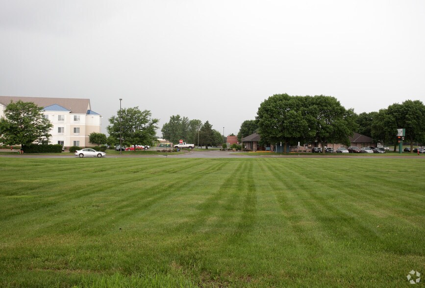 Primary Photo Of 2001 Washington Ave, Oak Park Heights Land For Lease