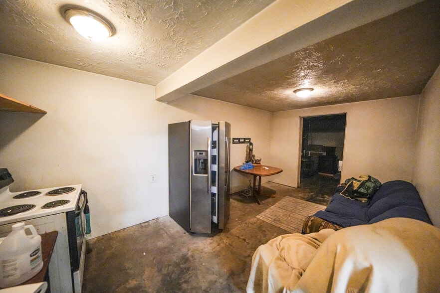 More Photos Of 10 Main S st, Pierce General Retail For Sale