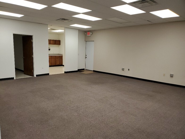 More Photos Of 2437-2443 S Prairie Ave, Pueblo Office For Sale