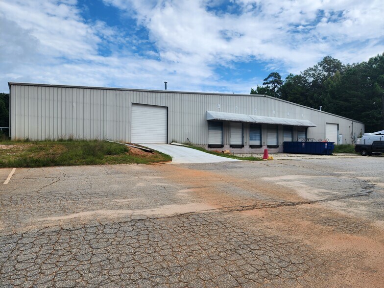 More Photos Of 3054 Fork Shoals Rd, Simpsonville Warehouse For Lease