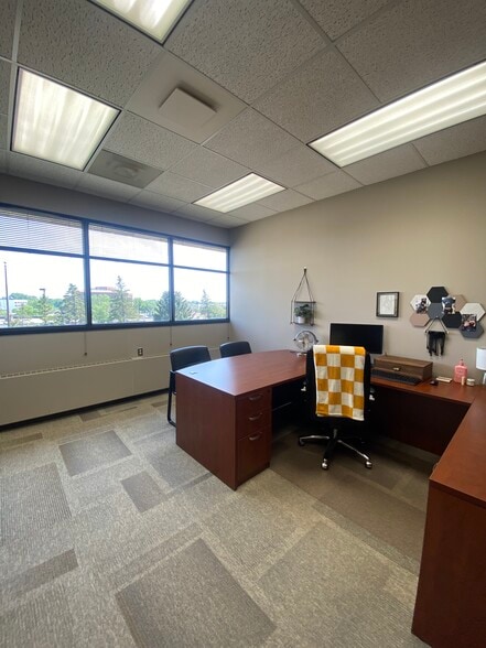 More Photos Of 1202 Westrac Dr, Fargo Office For Lease