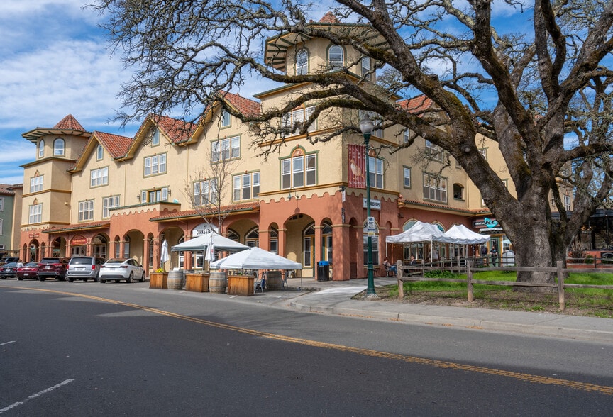 More Photos Of 148 Johnson St, Windsor General Retail For Sale