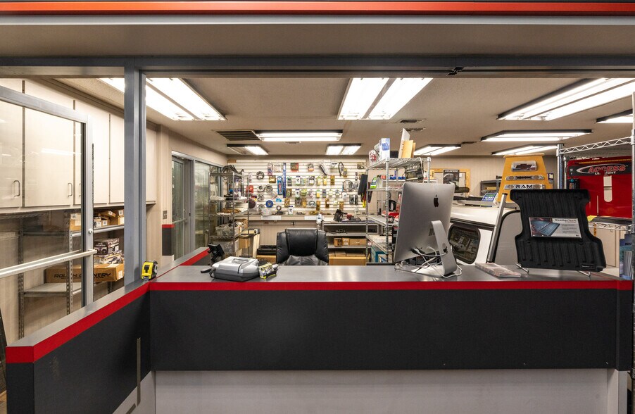 More Photos Of 447 Ossie Davis Pky, Waycross Auto Dealership For Sale