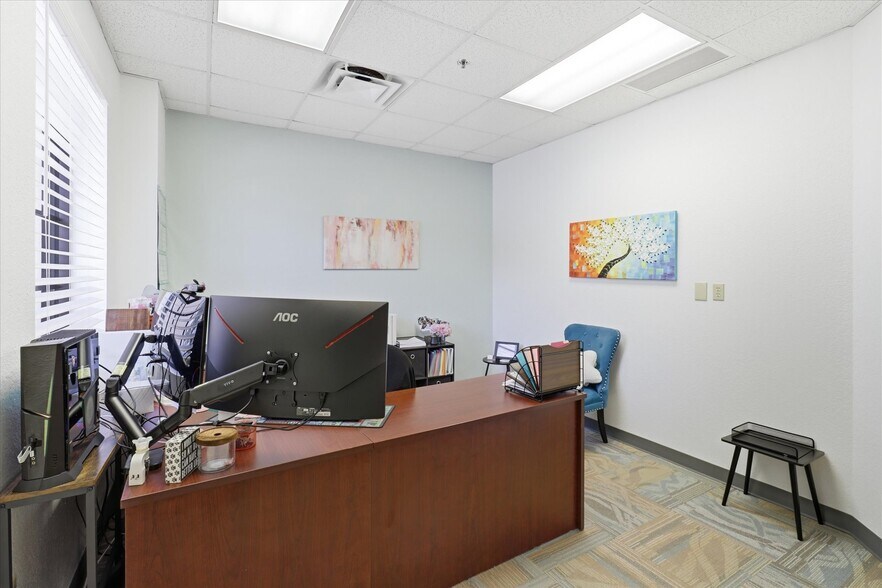 More Photos Of 4009-4033 W 1st St, Sanford Office For Sale
