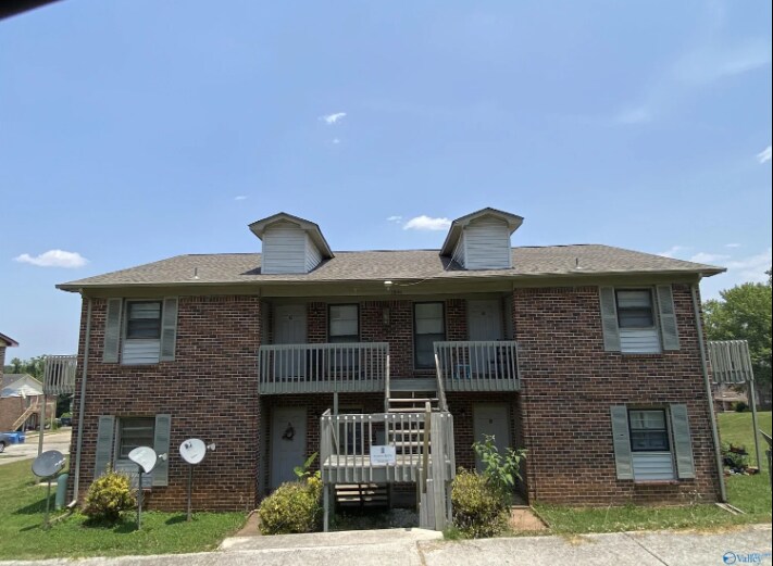 Primary Photo Of 1500 Ascent Trl NW, Huntsville Apartments For Sale