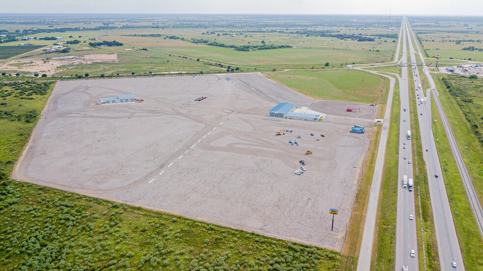 More Photos Of 7044 Interstate 10, Sealy Distribution For Sale