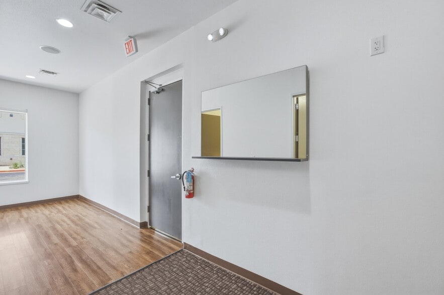 More Photos Of 12171 W Parmer Ln, Cedar Park Medical For Lease