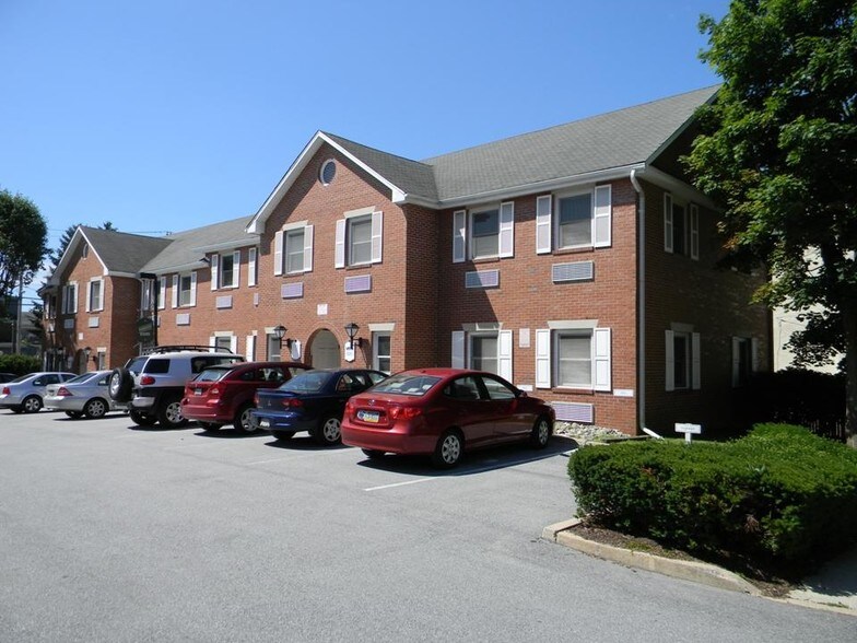 More Photos Of 105 E Evans St SW, West Chester Office For Lease