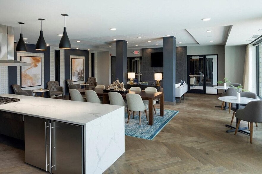 More Photos Of 1700 Plymouth Rd, Minnetonka Apartments For Lease
