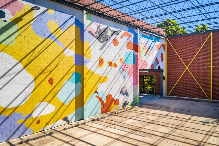 More Photos Of 251 Armour Dr NE, Atlanta Unknown For Lease