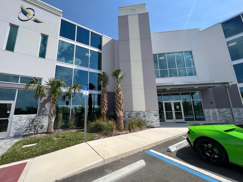 More Photos Of 13704 Village Lakeview Ave, Windermere, FL 34786, Windermere Medical For Lease