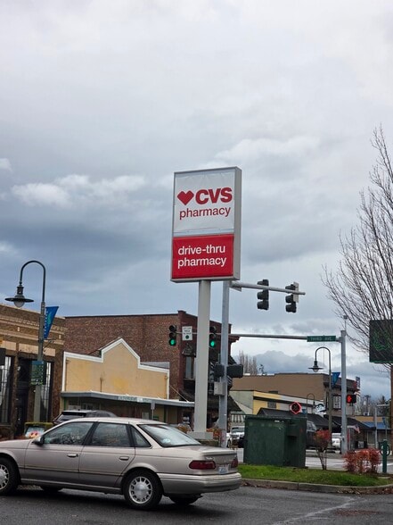 More Photos Of 5655 3rd Ave, Ferndale General Retail For Sale
