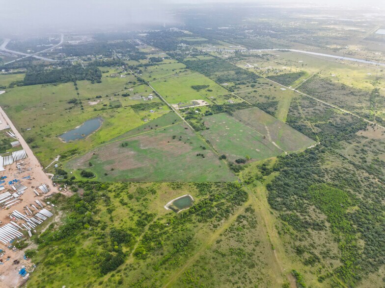 More Photos Of 0 Blimp Base, Hitchcock Land For Sale