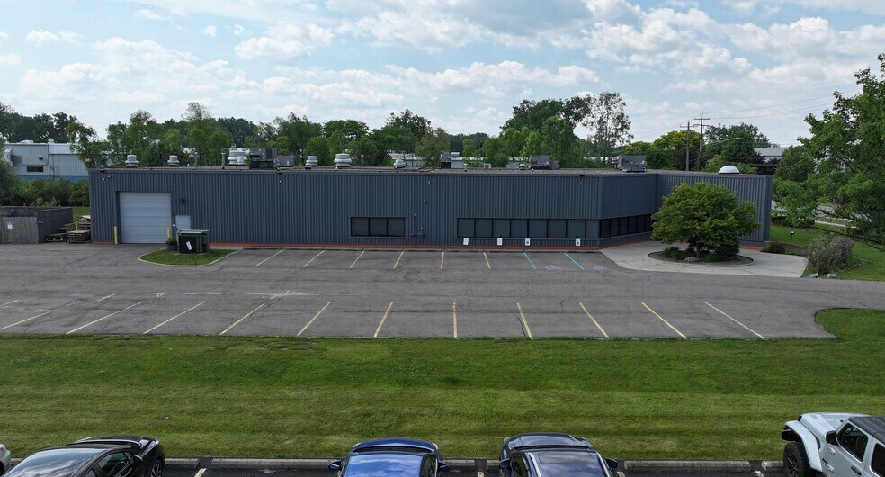 More Photos Of 1512 Woodland Dr, Saline Warehouse For Sale