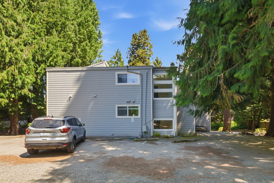 More Photos Of 3510 W Elmore St, Seattle Apartments For Sale