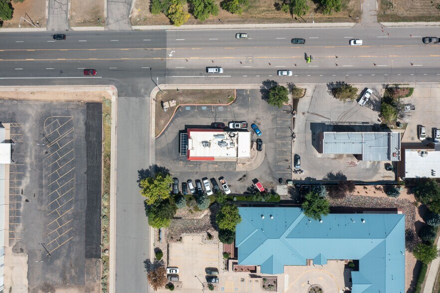 More Photos Of 2020 E Bridge St, Brighton Fast Food For Sale