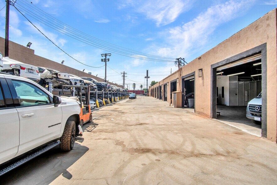 More Photos Of 13329 Sherman Way, North Hollywood Auto Repair For Sale