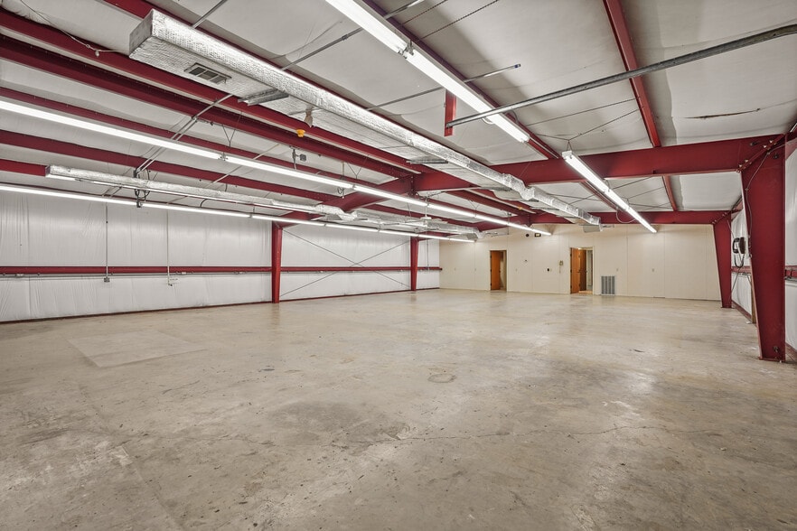 More Photos Of 4631 11th st, Brookshire Warehouse For Sale