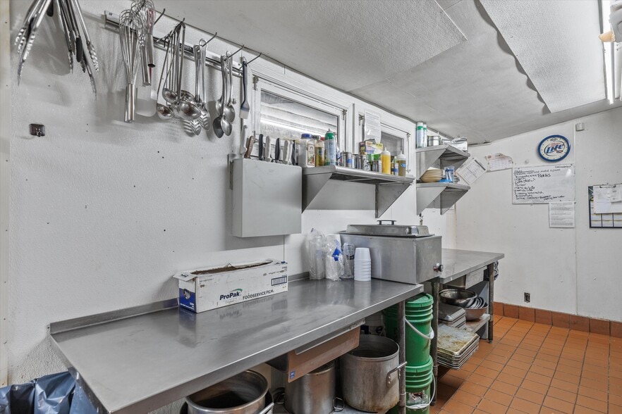 More Photos Of N8240 County Hwy E, Watertown Bar For Sale