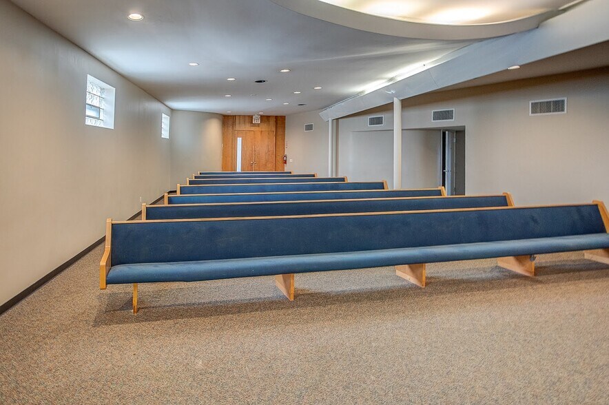 More Photos Of 8400 N Broadway, Saint Louis Religious Facility For Sale