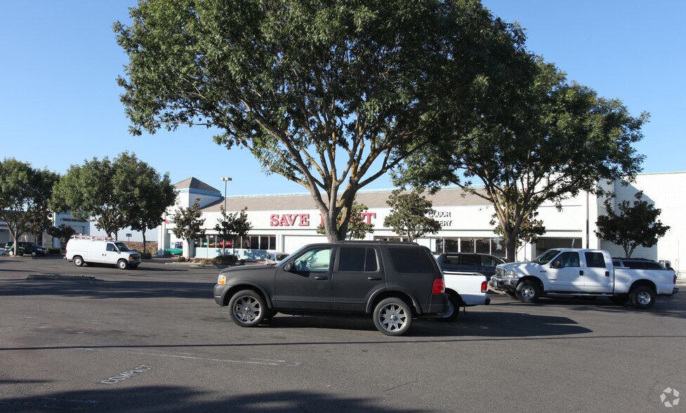 More Photos Of 1621 Lander Ave, Turlock Unknown For Lease