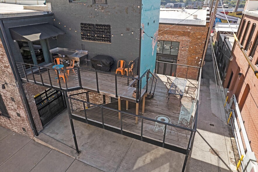 More Photos Of 1600 Locust St, Kansas City Storefront Retail Residential For Sale