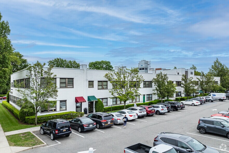 More Photos Of 520 Franklin Ave, Garden City Medical For Sale