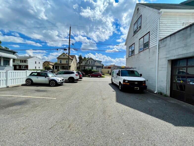 816 Van Houten Ave, Clifton, NJ 07013 Retail For Lease