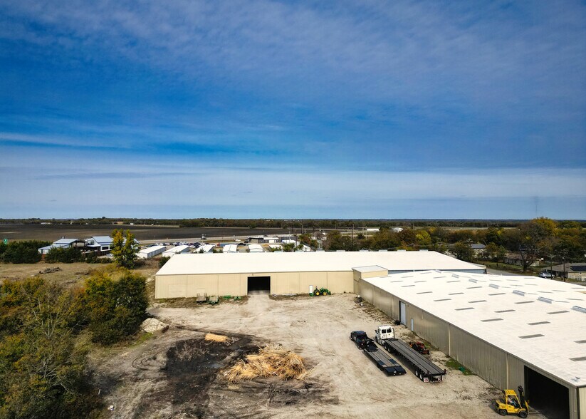 More Photos Of 600 Augustus St, Trenton Warehouse For Lease