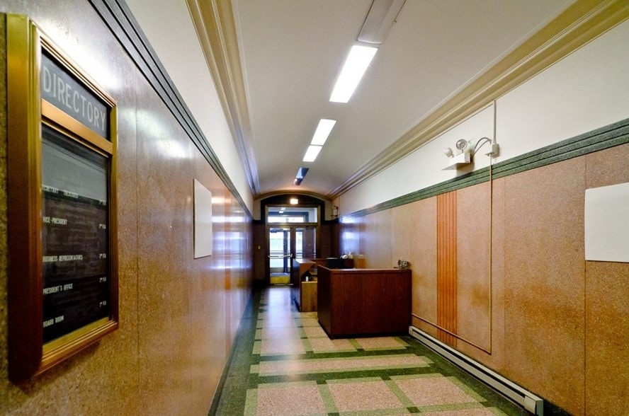 More Photos Of 175 W Washington St, Chicago Office For Sale