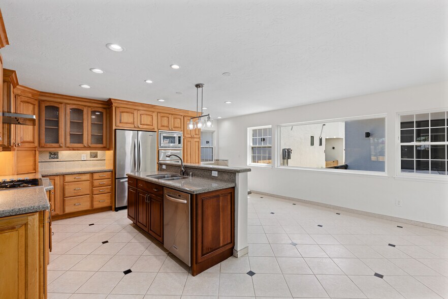 More Photos Of 4578 Jicarillo Ave, San Diego Apartments For Sale