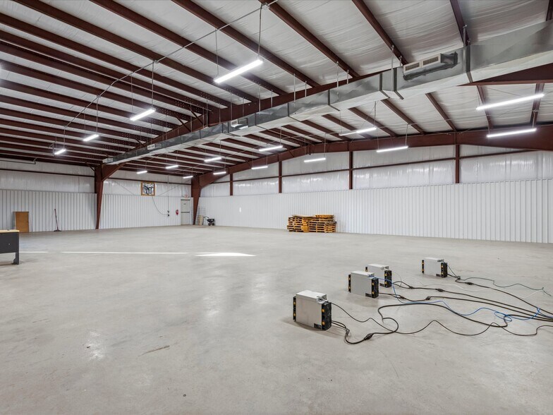 More Photos Of 7380 International Ct, Bartlesville Warehouse For Sale