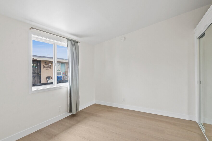More Photos Of 609 W E St, Wilmington Apartments For Sale