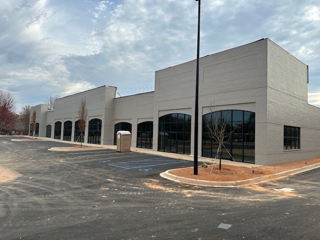 More Photos Of 1140 E Butler Rd, Greenville General Retail For Lease