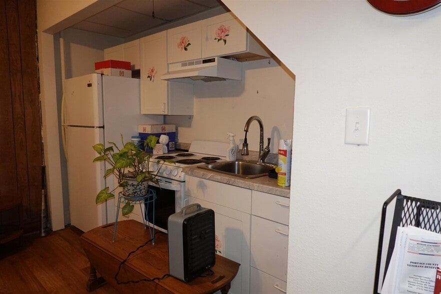 More Photos Of 1700 Monroe St, Stevens Point Apartments For Sale