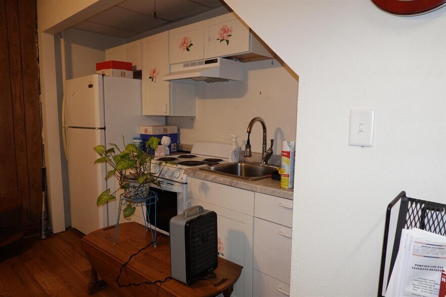 More Photos Of 1700 Monroe St, Stevens Point Apartments For Sale