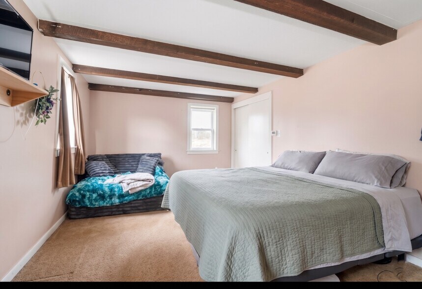 More Photos Of 16708 Frederick Rd, Mount Airy General Retail For Sale
