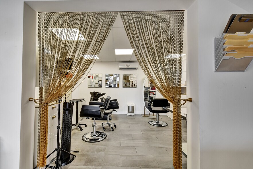 More Photos Of 635 Ygnacio Valley Rd, Walnut Creek Research And Development For Sale