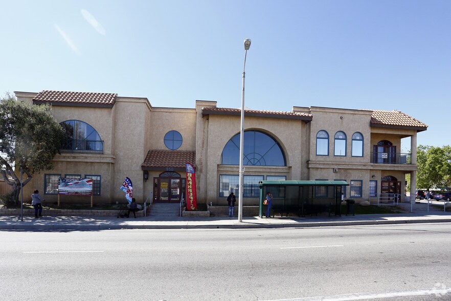 More Photos Of 950 E Palmdale Blvd, Palmdale Loft Creative Space For Sale