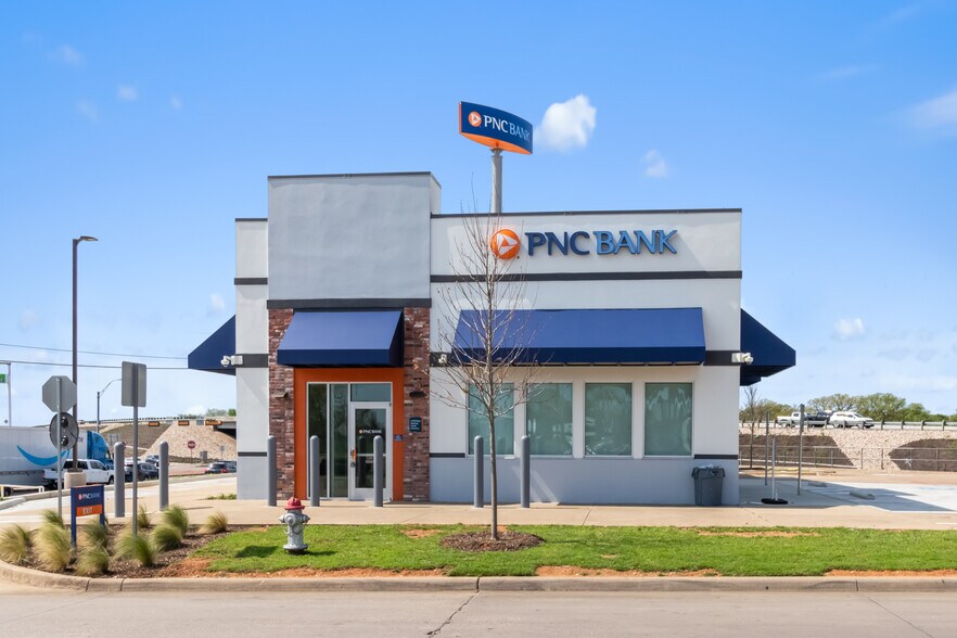 More Photos Of 12601 Lake June Rd, Balch Springs Bank For Sale