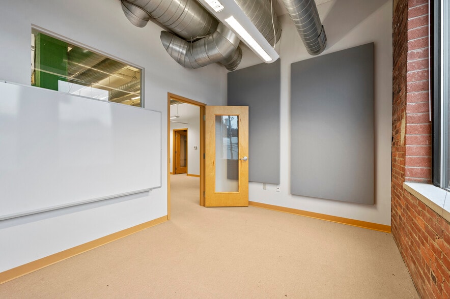 More Photos Of 2828-2840 Liberty Ave, Pittsburgh Office For Lease